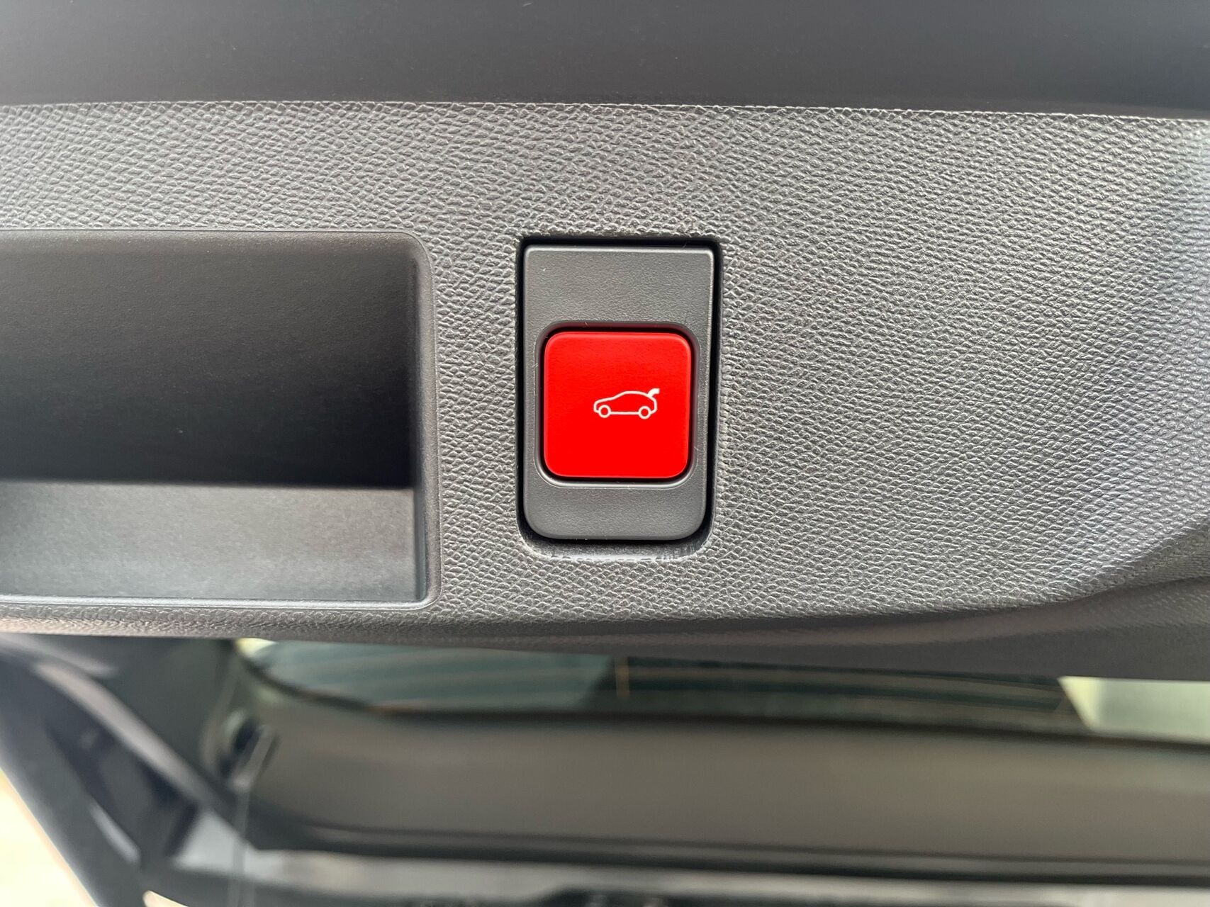 Billede af Citroën ë-C5 Aircross 73 kWh 210 VTR Sport EL 210 SUV Automatisk