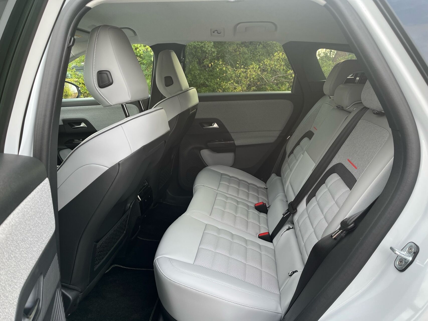 Billede af Citroën ë-C5 Aircross 73 kWh 210 VTR Sport EL 210 SUV Automatisk