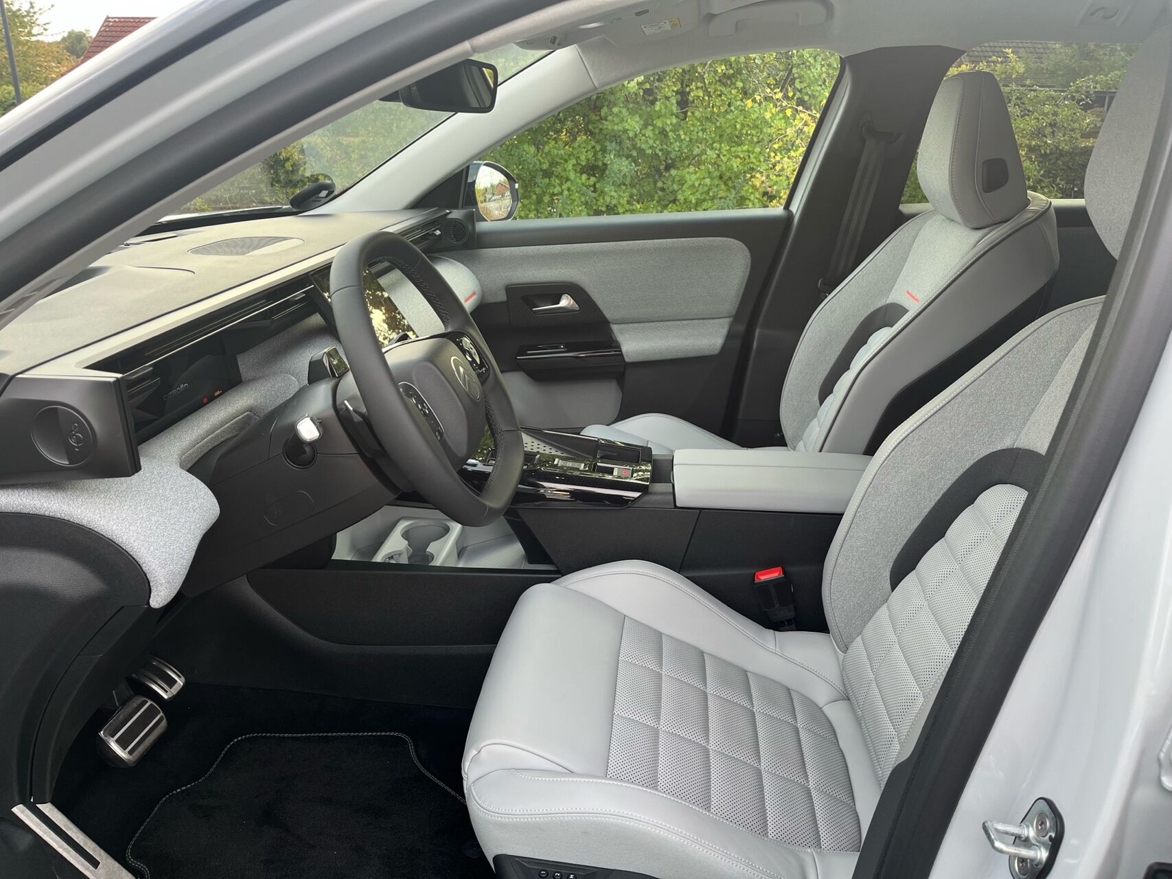 Billede af Citroën ë-C5 Aircross 73 kWh 210 VTR Sport EL 210 SUV Automatisk