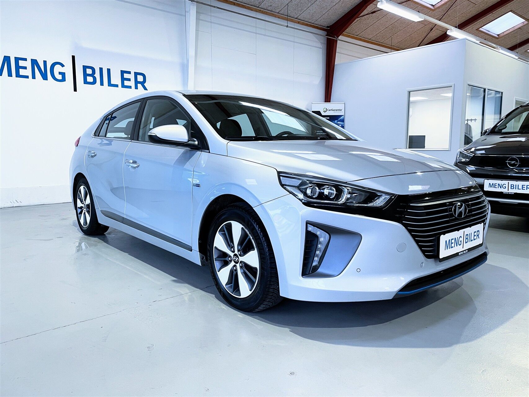 Billede af Hyundai Ioniq 1,6 GDI  Plugin-hybrid Premium plug-in 141HK 5d 6g Aut.