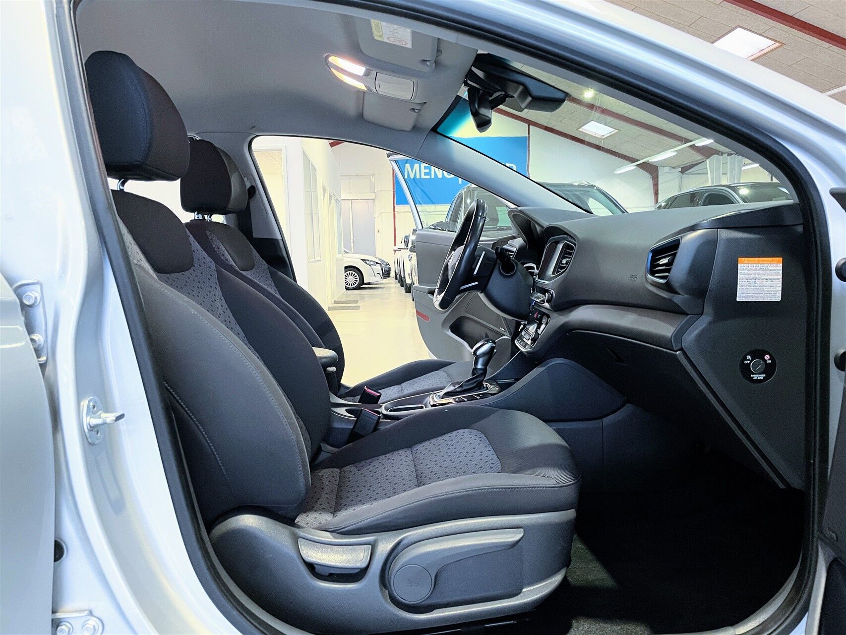Billede af Hyundai Ioniq 1,6 GDI  Plugin-hybrid Premium plug-in 141HK 5d 6g Aut.