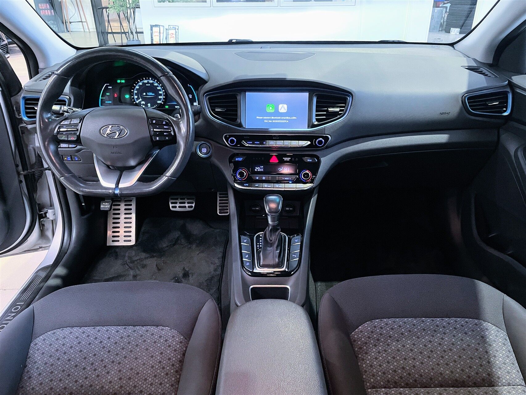 Billede af Hyundai Ioniq 1,6 GDI  Plugin-hybrid Premium plug-in 141HK 5d 6g Aut.