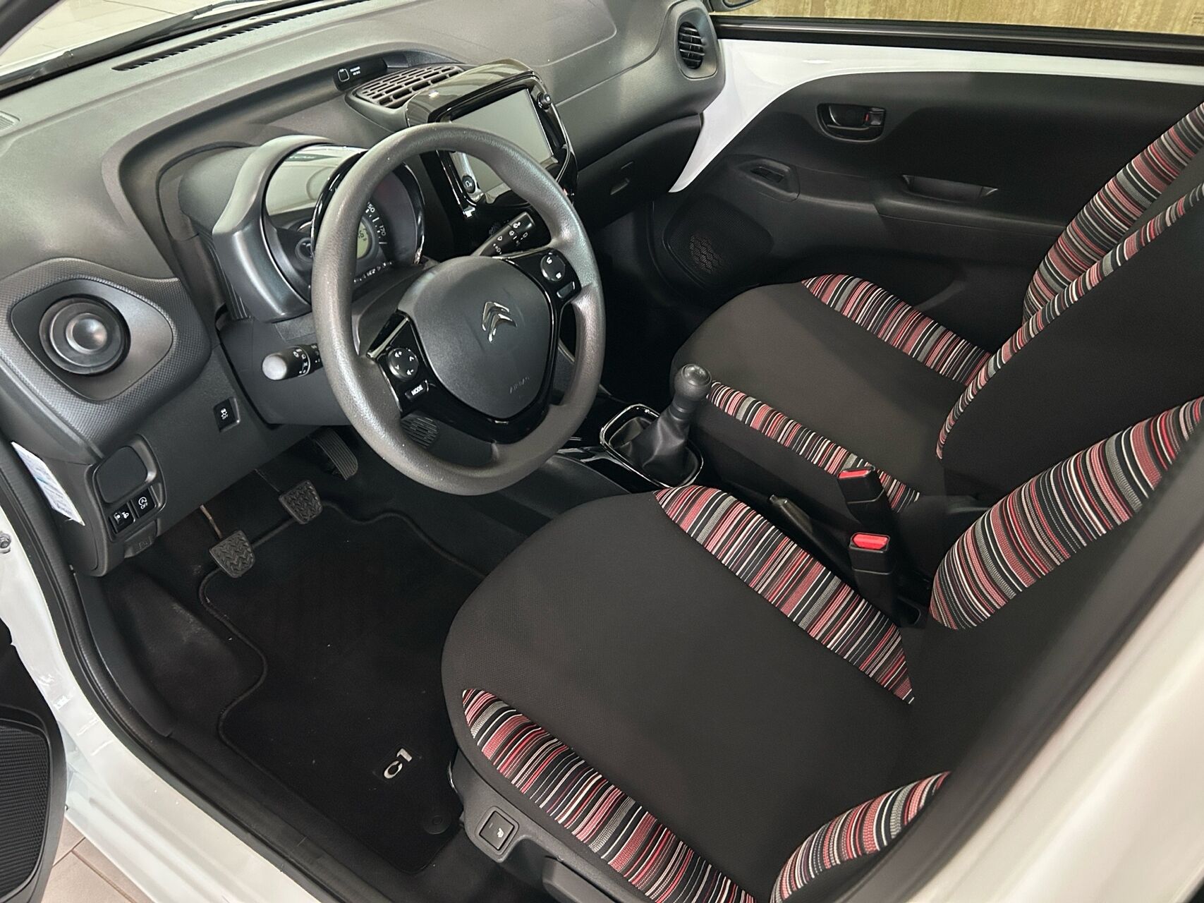 Billede af Citroën C1 1,0 VTi Sportline 72HK 5d