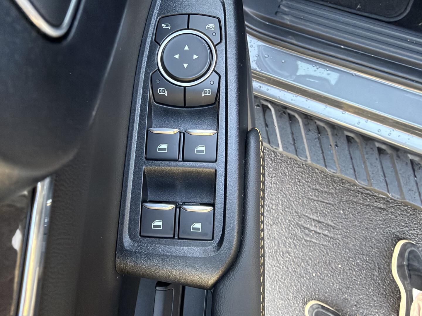 Billede af Ford Ranger Double Cab 2,3 EcoBoost Hybrid Wildtrak e-4WD 281HK Pick-Up 10g Aut.