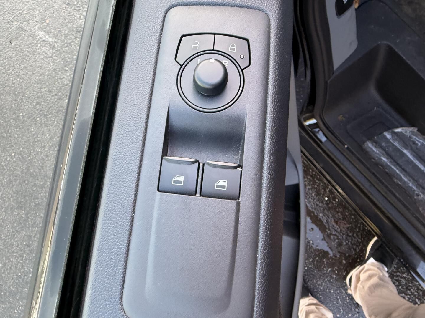 Billede af Ford Transit Custom 320 L2H1 2,5 Plugin-hybrid Trend CVT 233HK Van Trinl. Gear