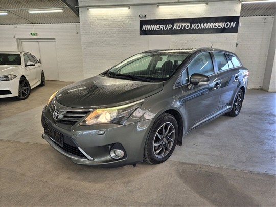 Toyota Avensis 2,0 D-4D DPF T2 Toyota Touch 124HK Stc 6g