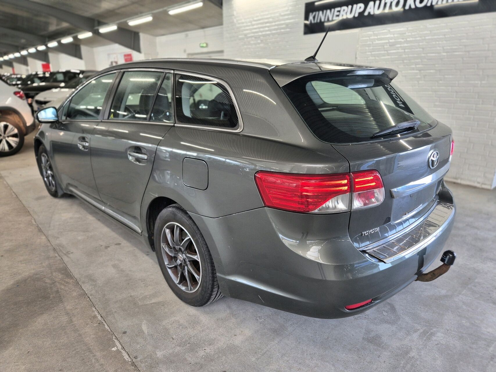 Billede af Toyota Avensis 2,0 D-4D DPF T2 Toyota Touch 124HK Stc 6g