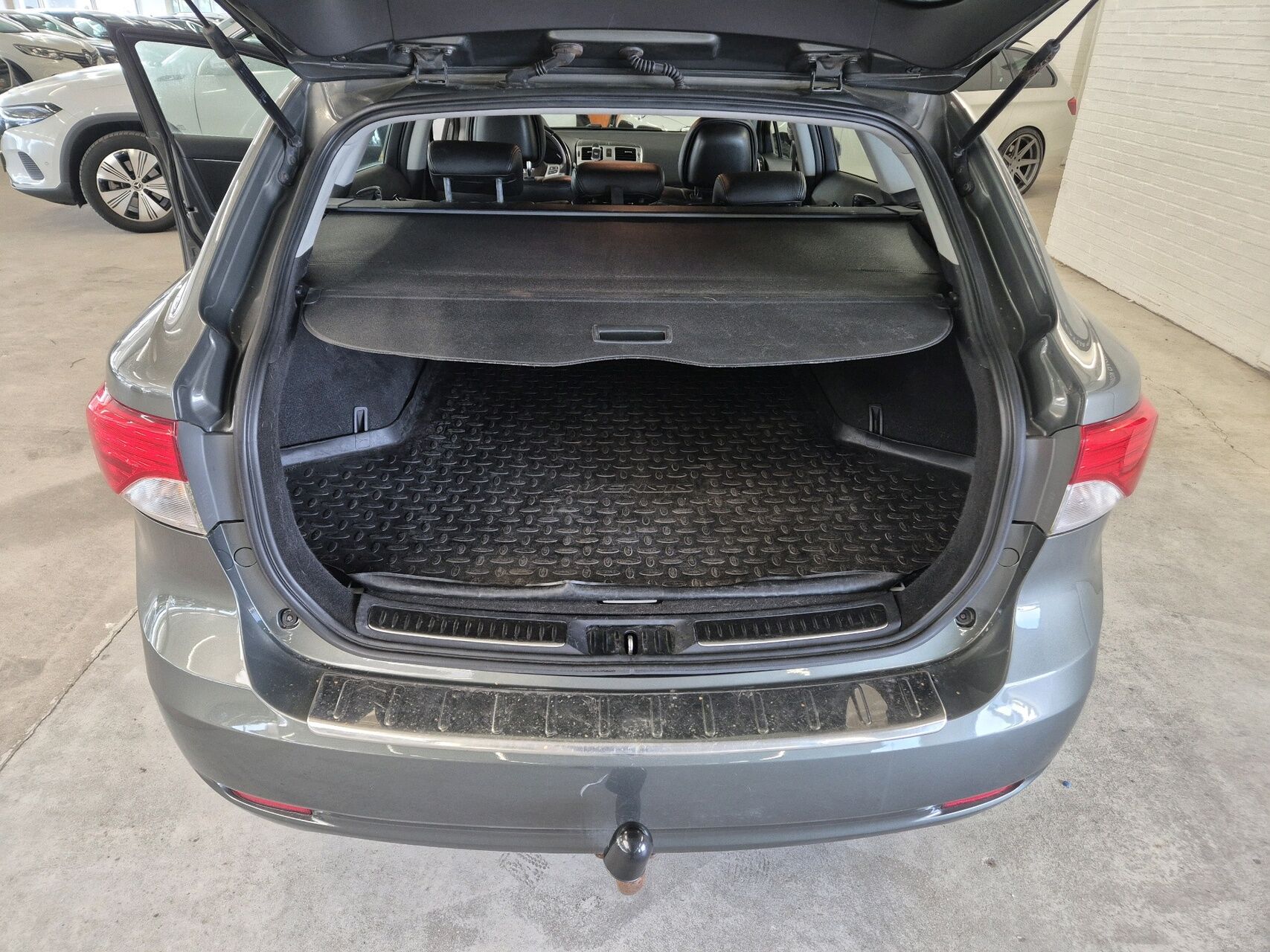 Billede af Toyota Avensis 2,0 D-4D DPF T2 Toyota Touch 124HK Stc 6g