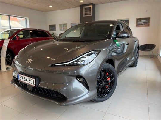 MG IM6 EL Performance AWD 752HK 5d Aut.