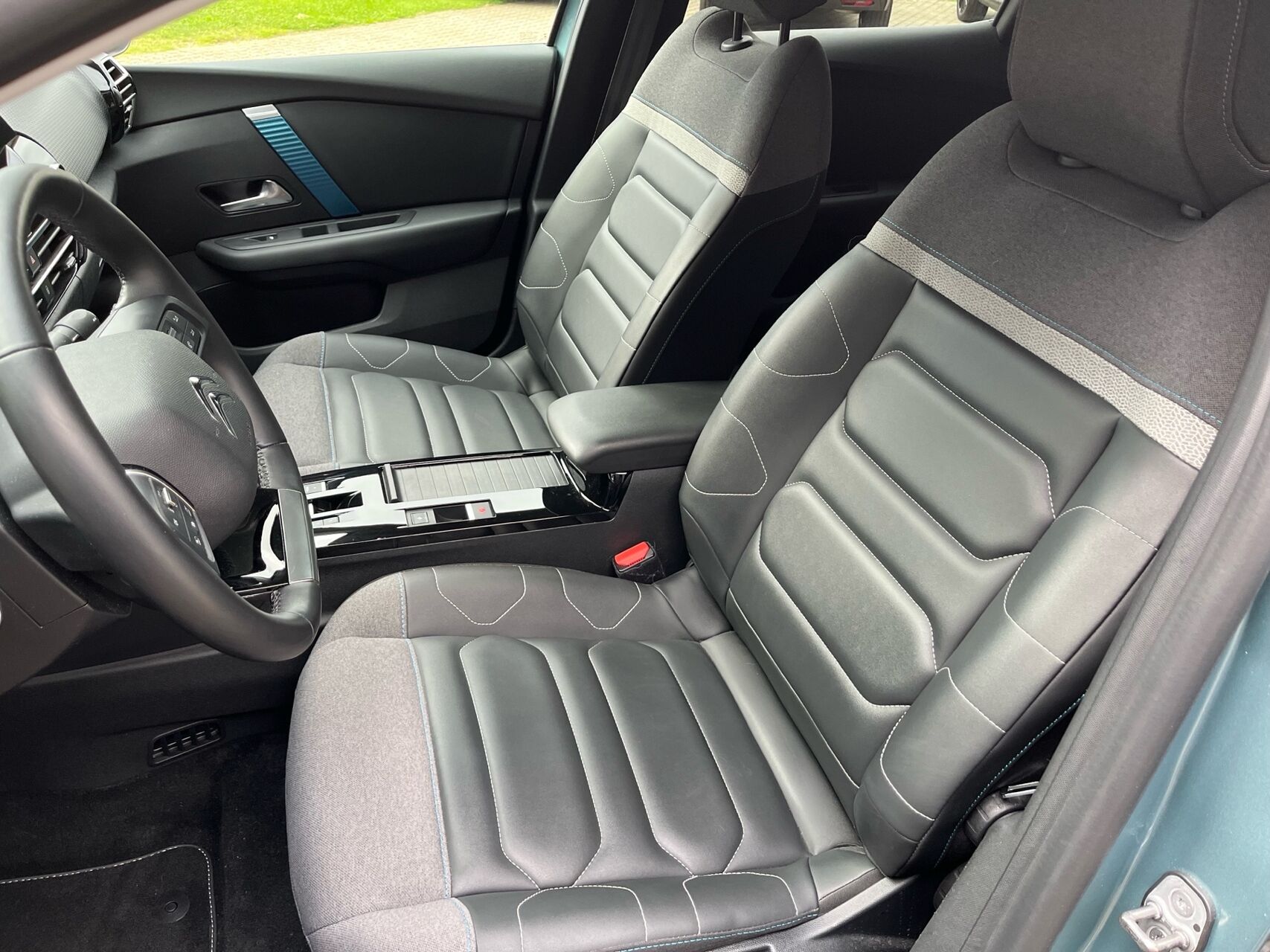 Billede af Citroën e-C4 EL Shine 136HK 5d Aut.