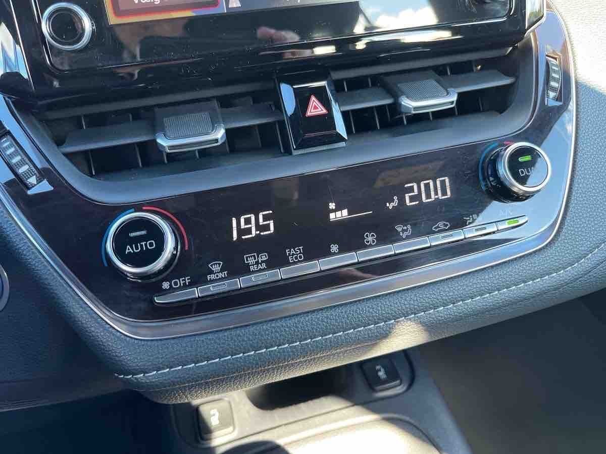 Billede af Toyota Corolla Touring Sports 1,8 Hybrid H3 Business E-CVT 122HK Stc Trinl. Gear