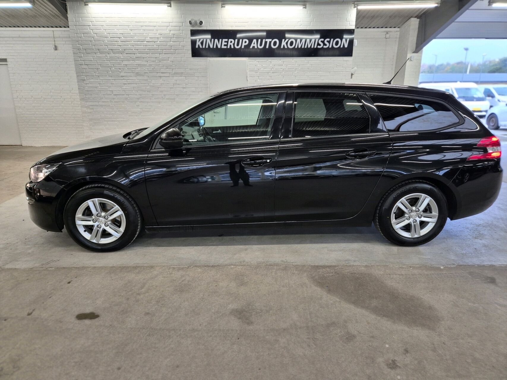 Billede af Peugeot 308 SW 1,6 BlueHDi Active 120HK Stc 6g