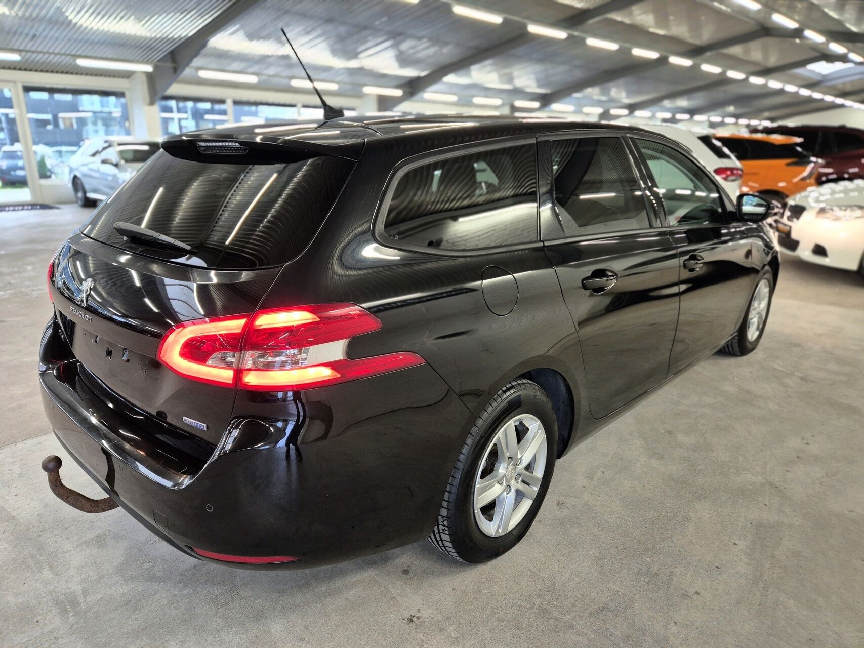 Billede af Peugeot 308 SW 1,6 BlueHDi Active 120HK Stc 6g