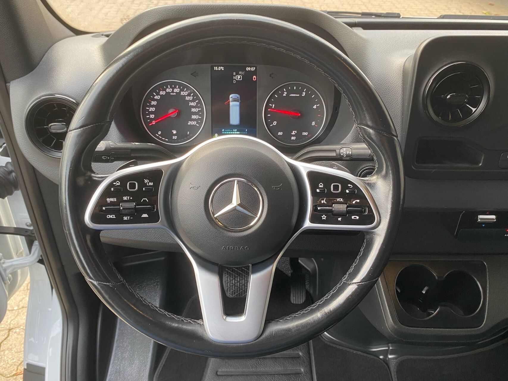 Billede af Mercedes-Benz Sprinter 317 2,0 CDI A4 H2 RWD 9G-Tronic 170HK Van Aut.