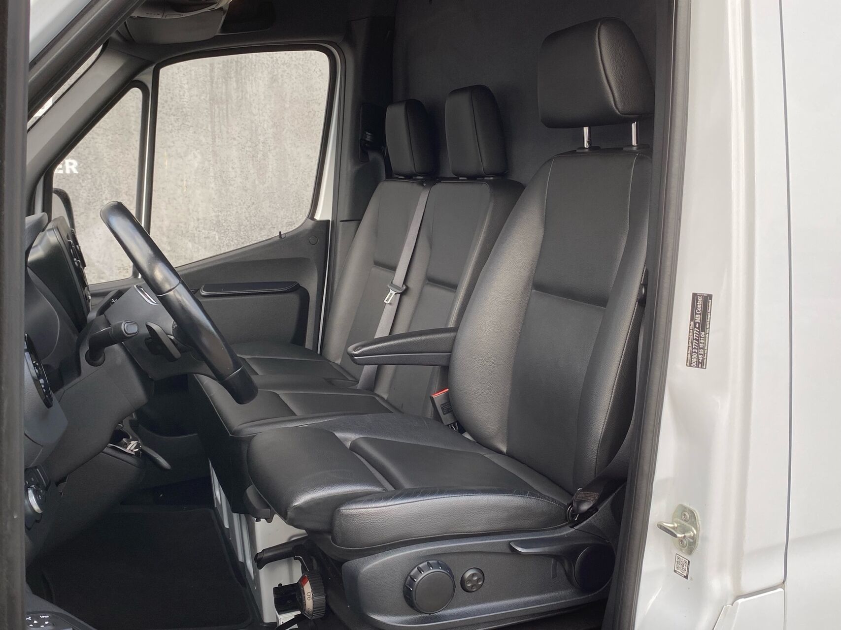 Billede af Mercedes-Benz Sprinter 317 2,0 CDI A4 H2 RWD 9G-Tronic 170HK Van Aut.