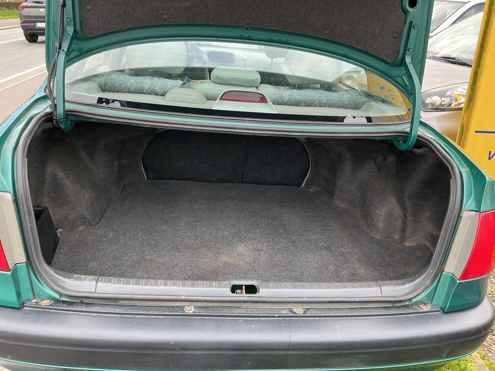 Billede af Toyota Corolla 1,6 Linea Terra 110HK