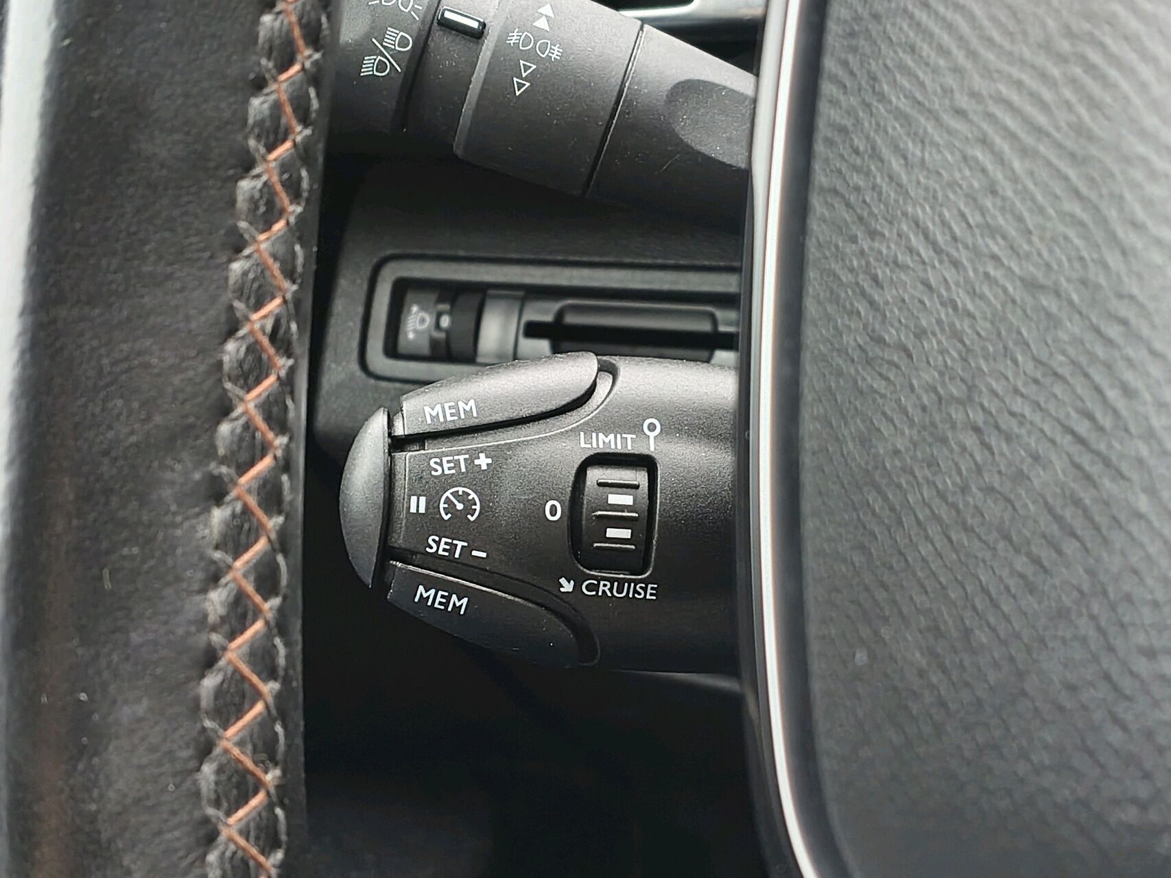 Billede af Peugeot 3008 1,2 e-THP Active 130HK 5d 6g