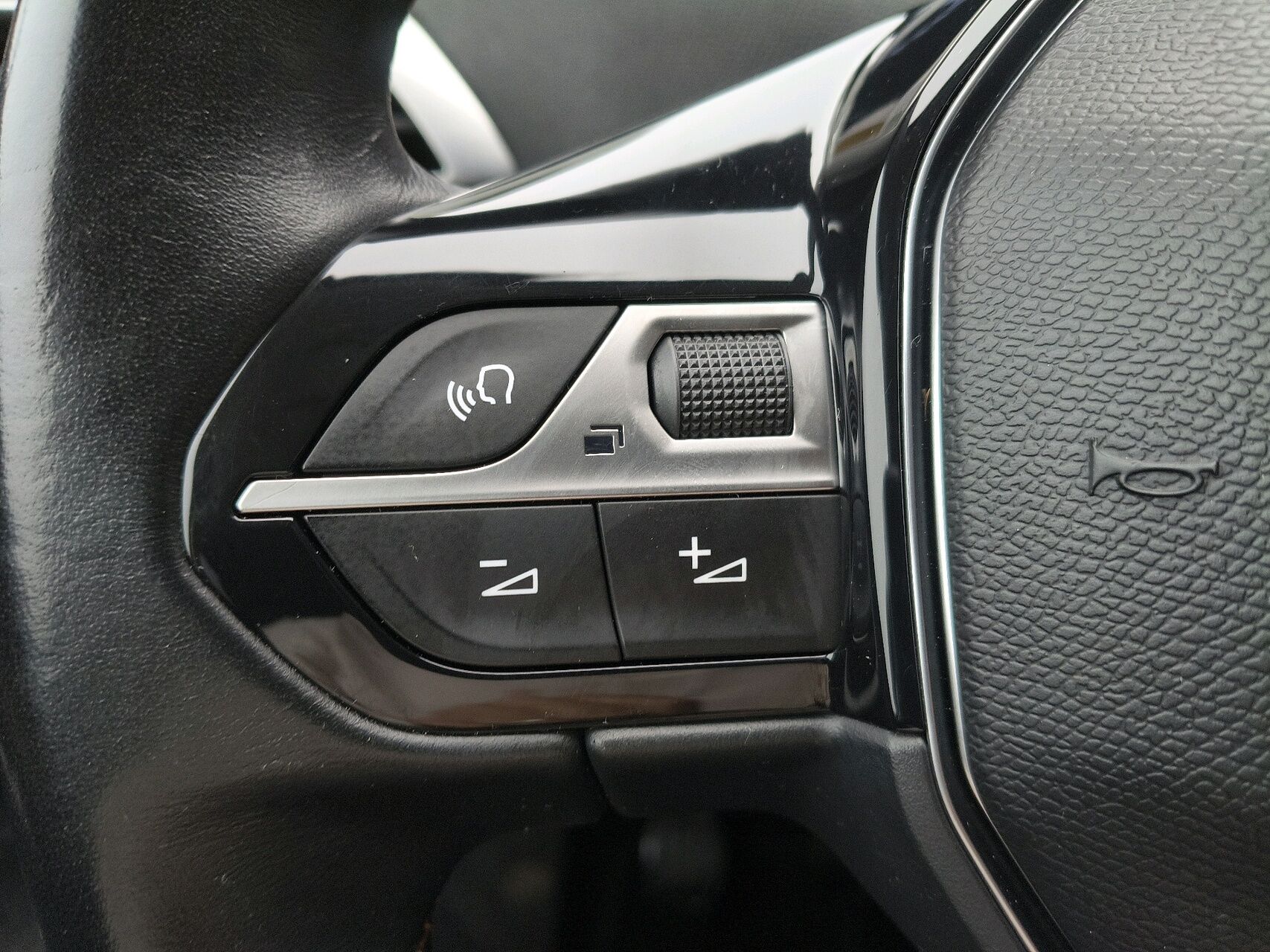 Billede af Peugeot 3008 1,2 e-THP Active 130HK 5d 6g