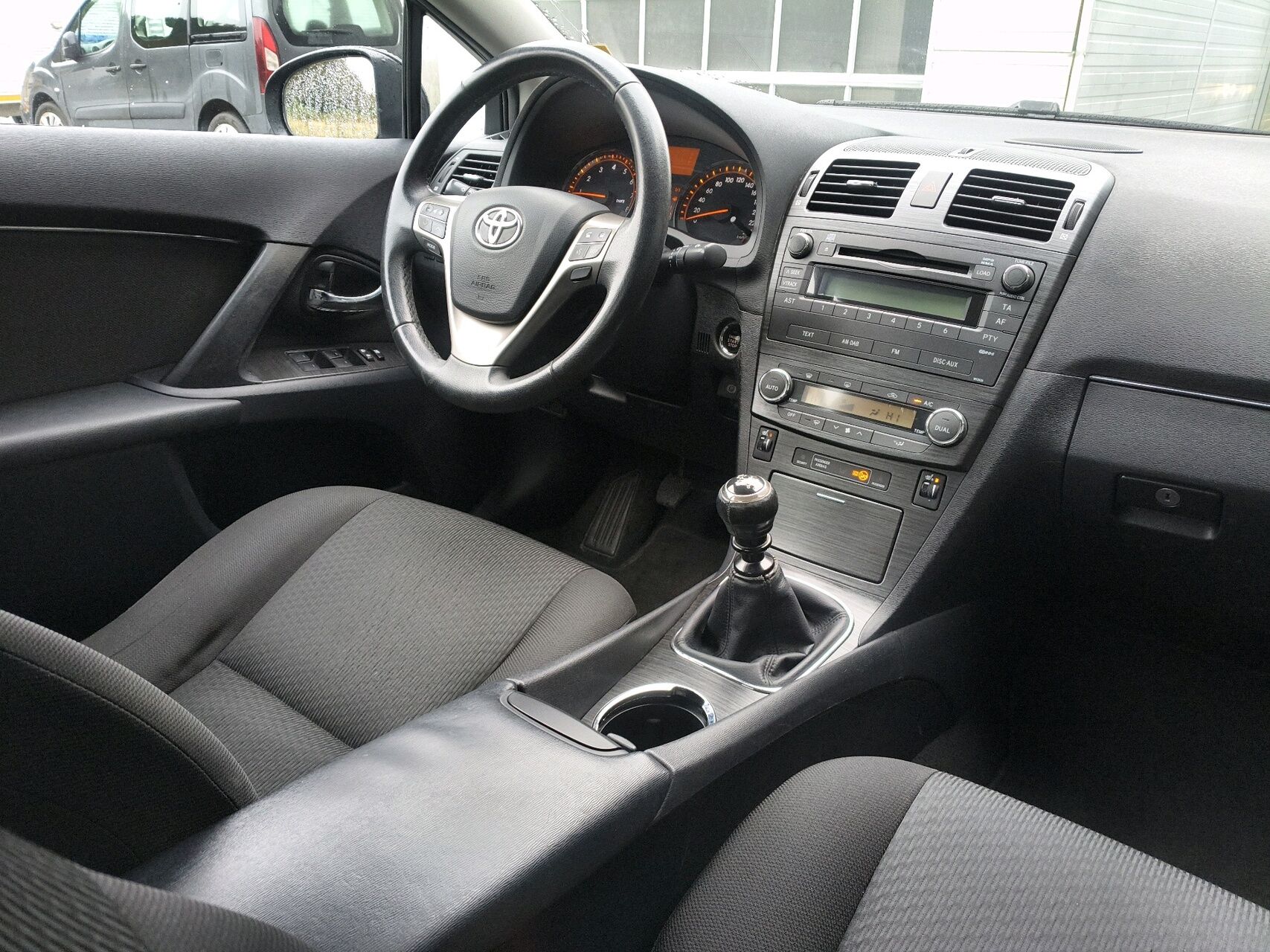 Billede af Toyota Avensis 1,8 VVT-I T3 147HK 6g