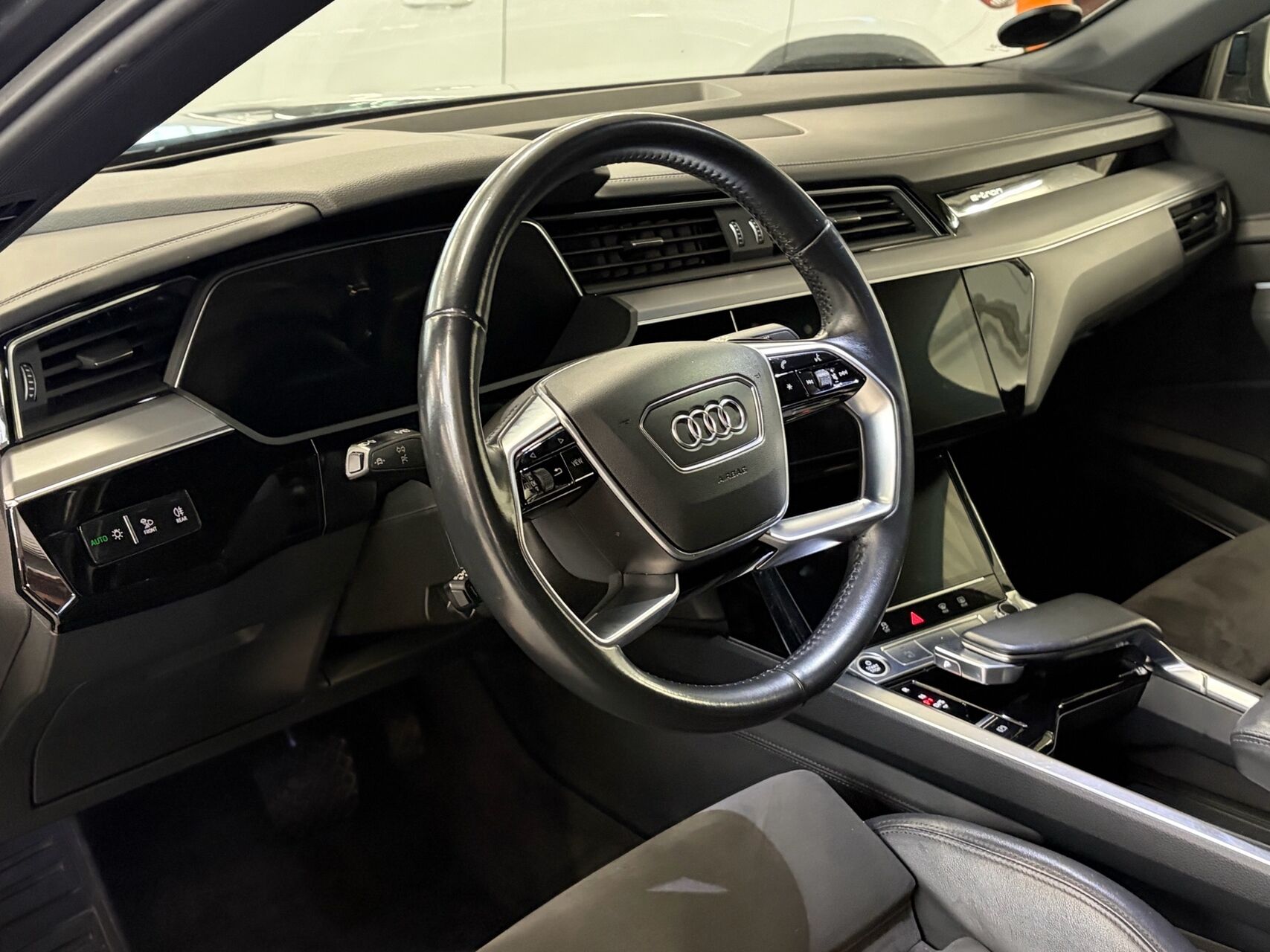 Billede af Audi E-tron 55 S Line Quattro 408HK 5d Aut.