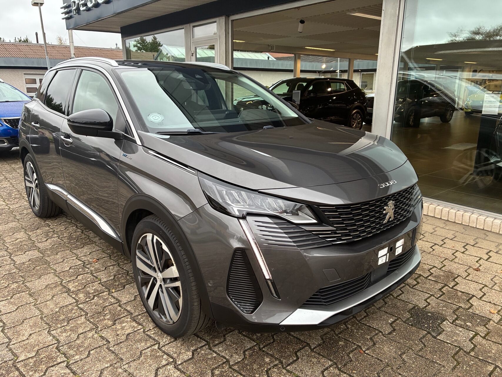 Billede af Peugeot 3008 1,6 PureTech  Plugin-hybrid First Selection EAT8 225HK 5d 8g Aut.