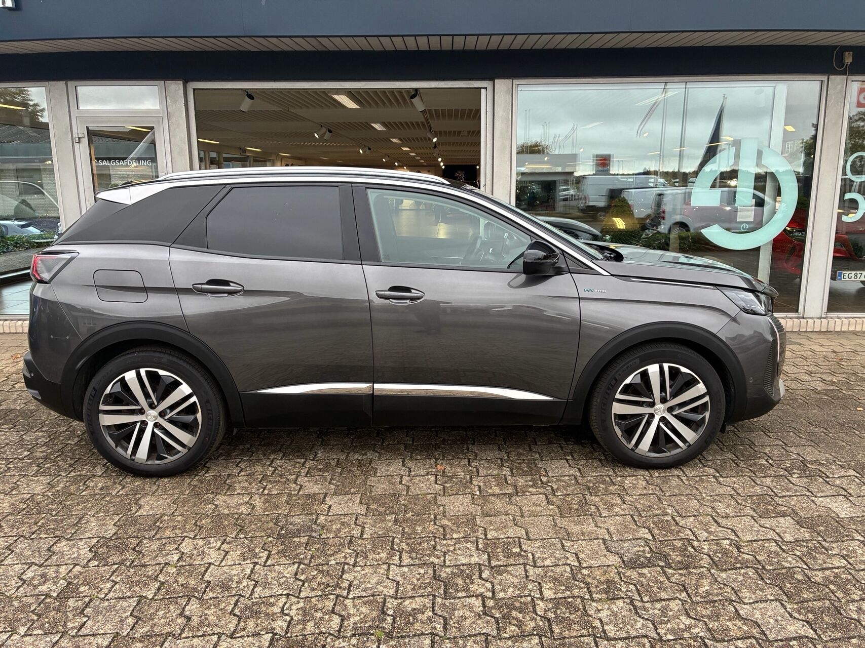 Billede af Peugeot 3008 1,6 PureTech  Plugin-hybrid First Selection EAT8 225HK 5d 8g Aut.