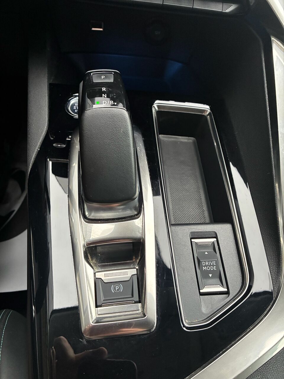 Billede af Peugeot 3008 1,6 PureTech  Plugin-hybrid First Selection EAT8 225HK 5d 8g Aut.