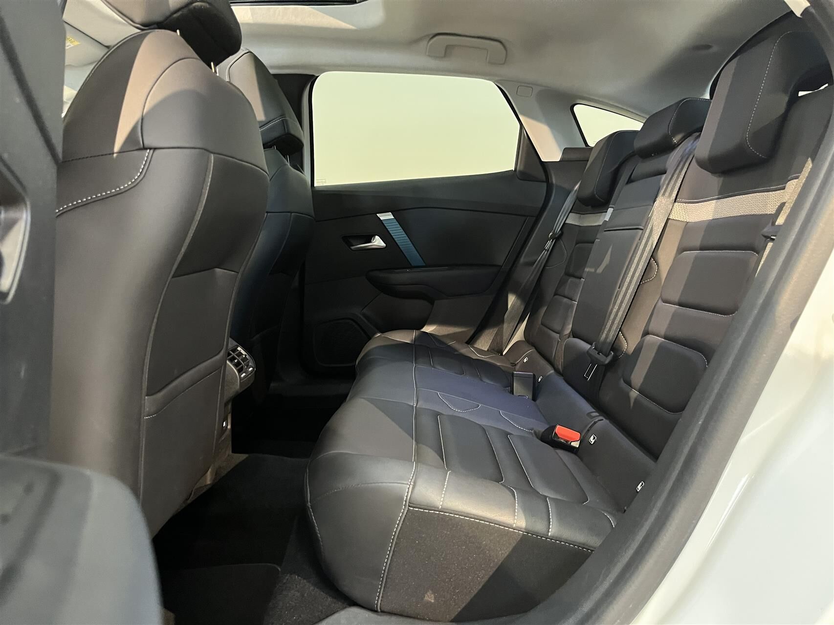 Billede af Citroën e-C4 EL Shine Sport 136HK 5d Aut.