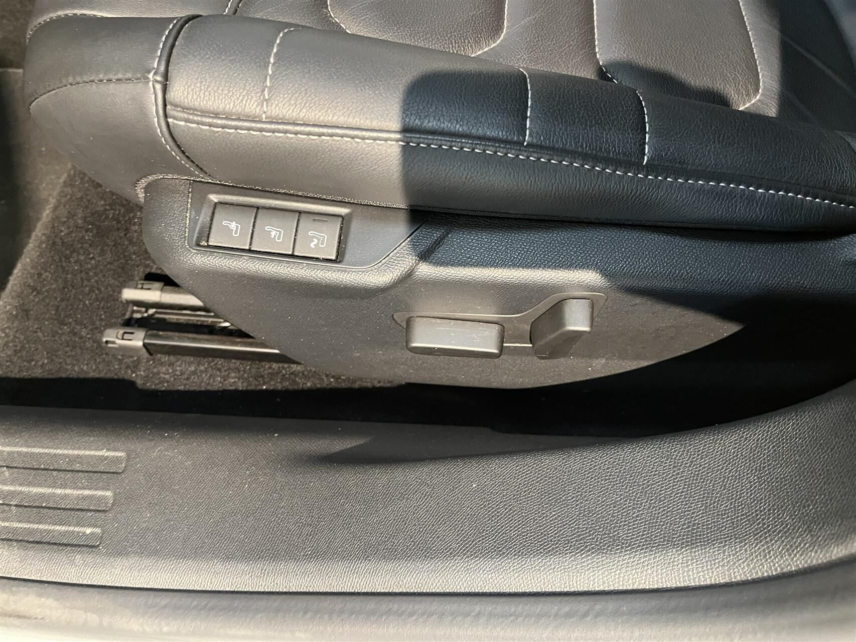 Billede af Citroën e-C4 EL Shine Sport 136HK 5d Aut.