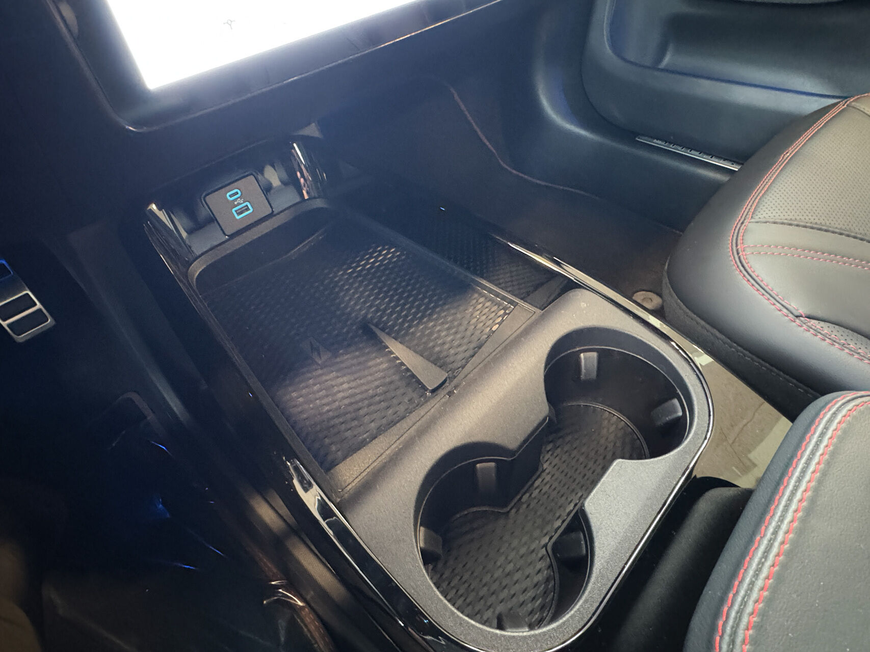 Billede af Ford Mustang Mach-E EL UR Premium 294HK 5d Aut.