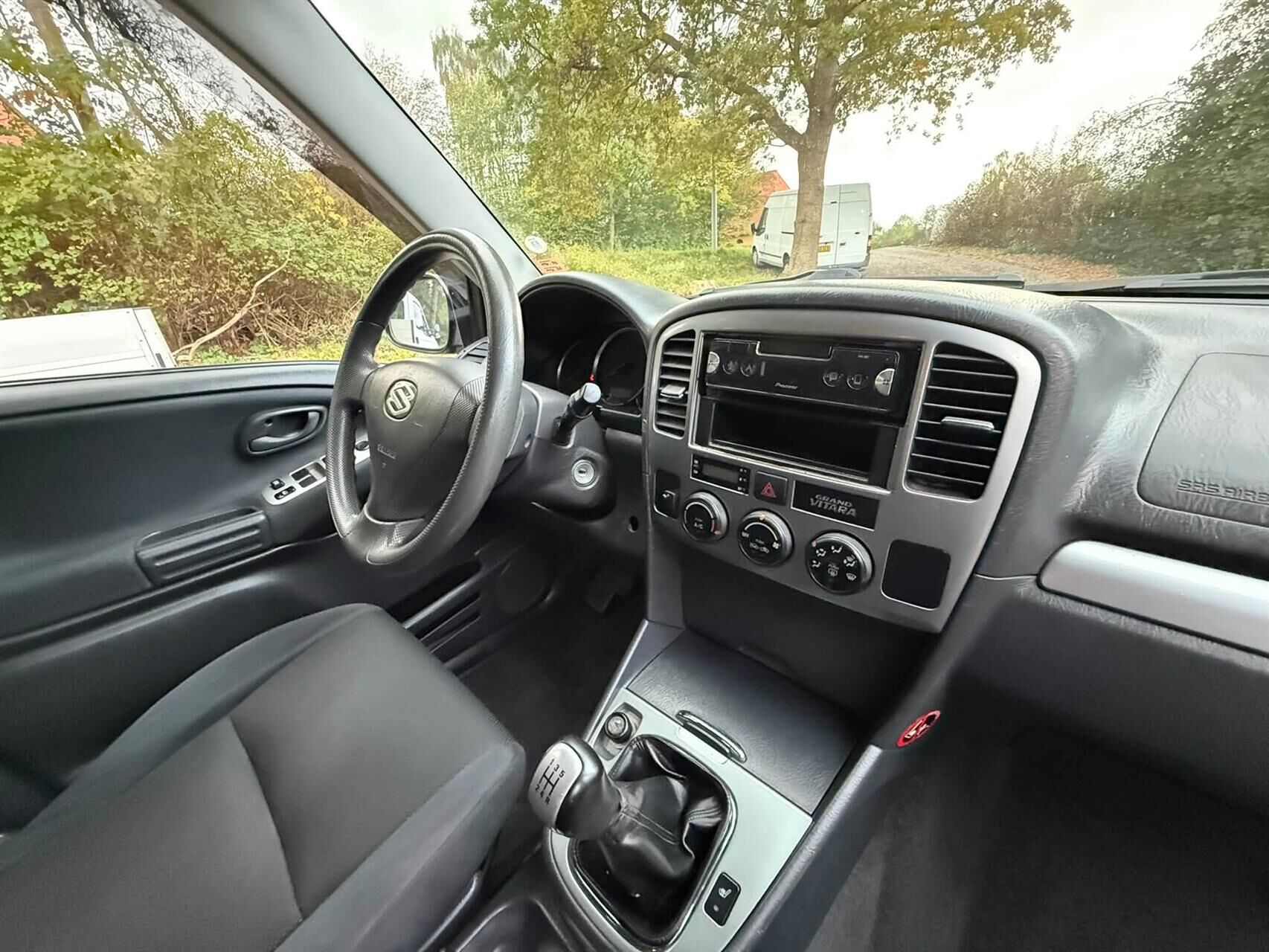 Billede af Suzuki Grand Vitara 2,0 m\ aircondition 4x4 128HK Van