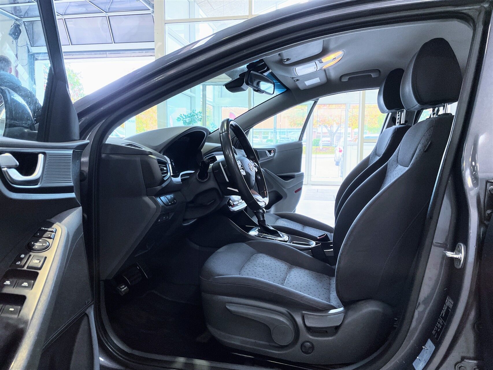 Billede af Hyundai Ioniq 1,6 GDI  Plugin-hybrid Premium plug-in 141HK 5d 6g Aut.