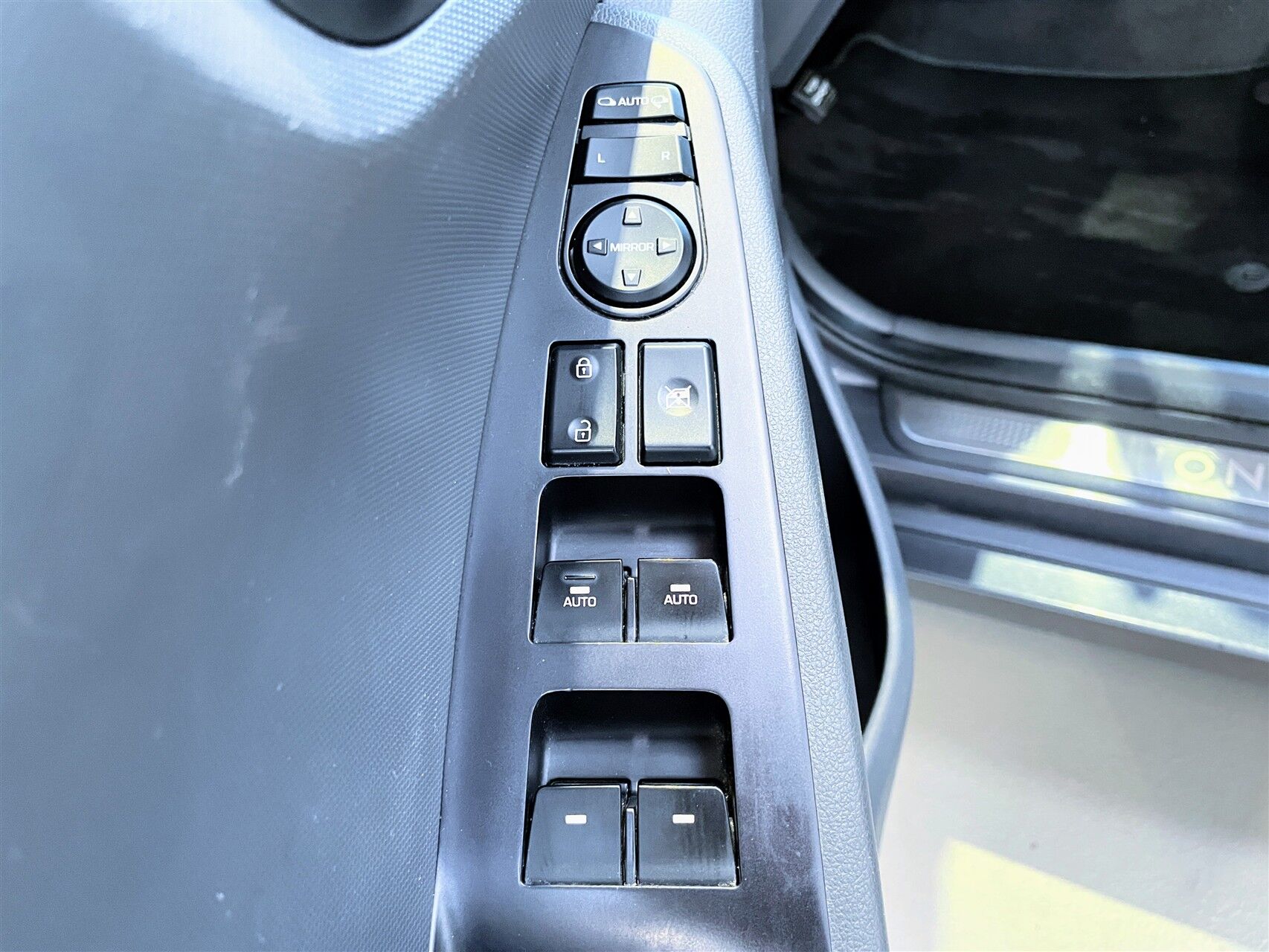 Billede af Hyundai Ioniq 1,6 GDI  Plugin-hybrid Premium plug-in 141HK 5d 6g Aut.