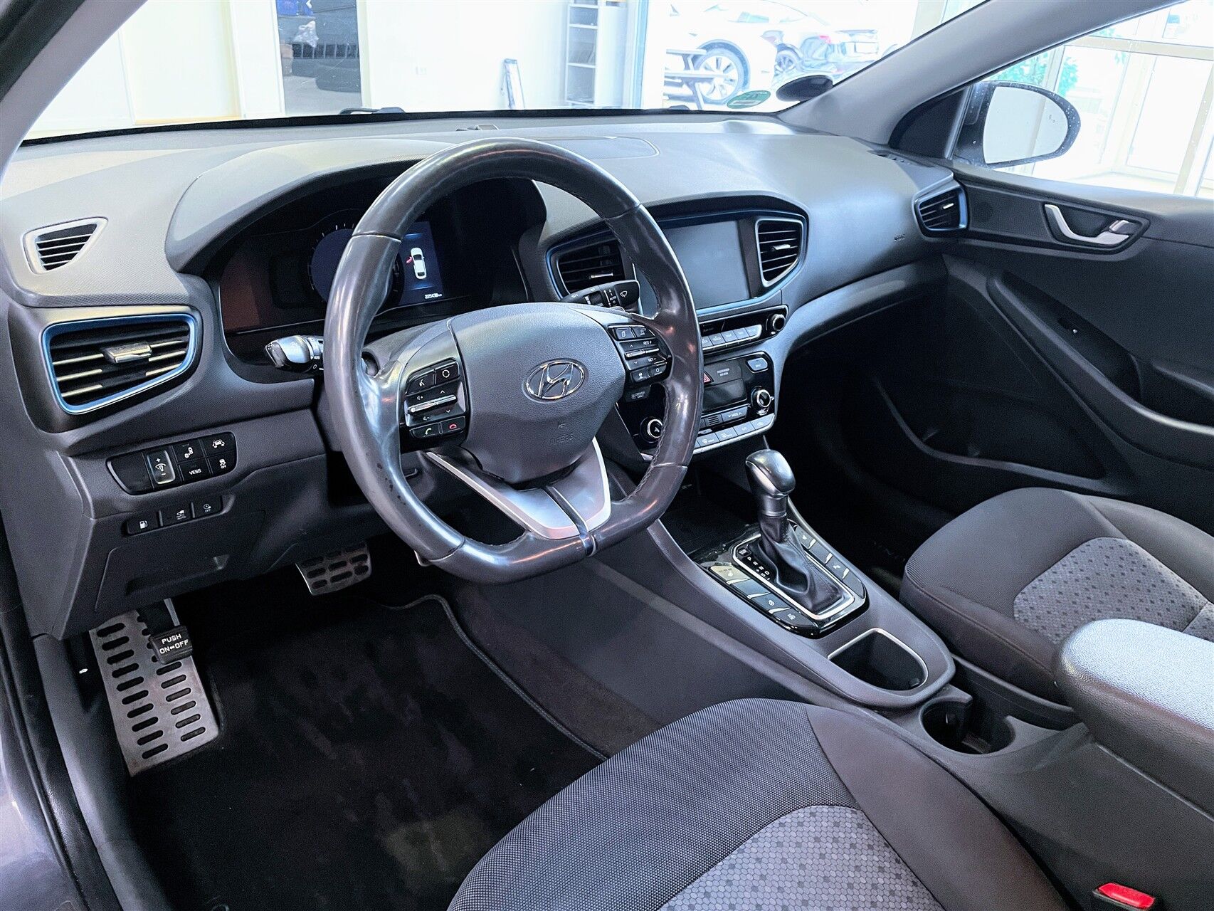 Billede af Hyundai Ioniq 1,6 GDI  Plugin-hybrid Premium plug-in 141HK 5d 6g Aut.