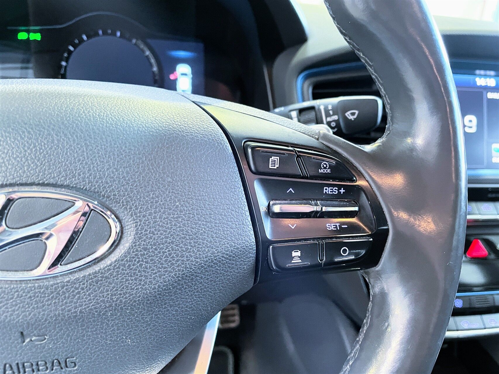 Billede af Hyundai Ioniq 1,6 GDI  Plugin-hybrid Premium plug-in 141HK 5d 6g Aut.