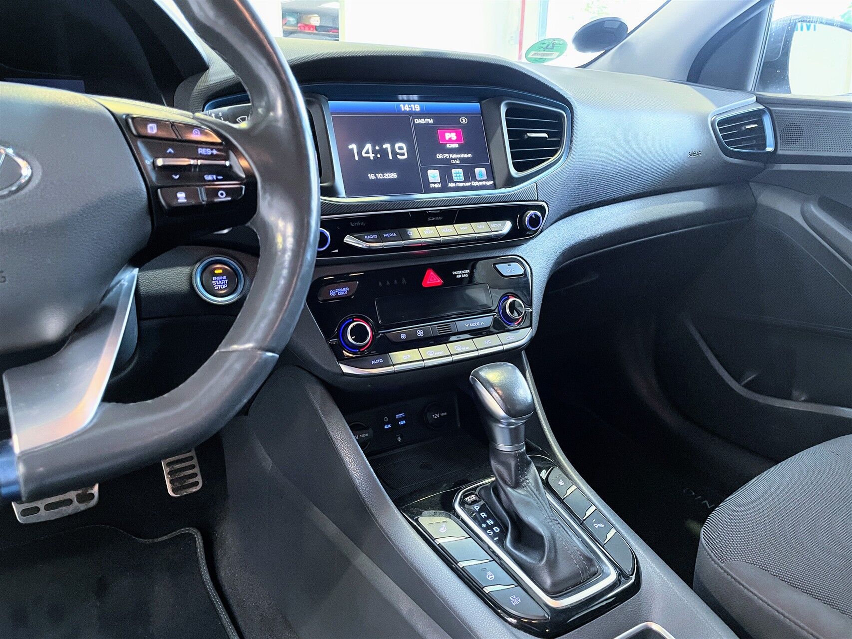 Billede af Hyundai Ioniq 1,6 GDI  Plugin-hybrid Premium plug-in 141HK 5d 6g Aut.