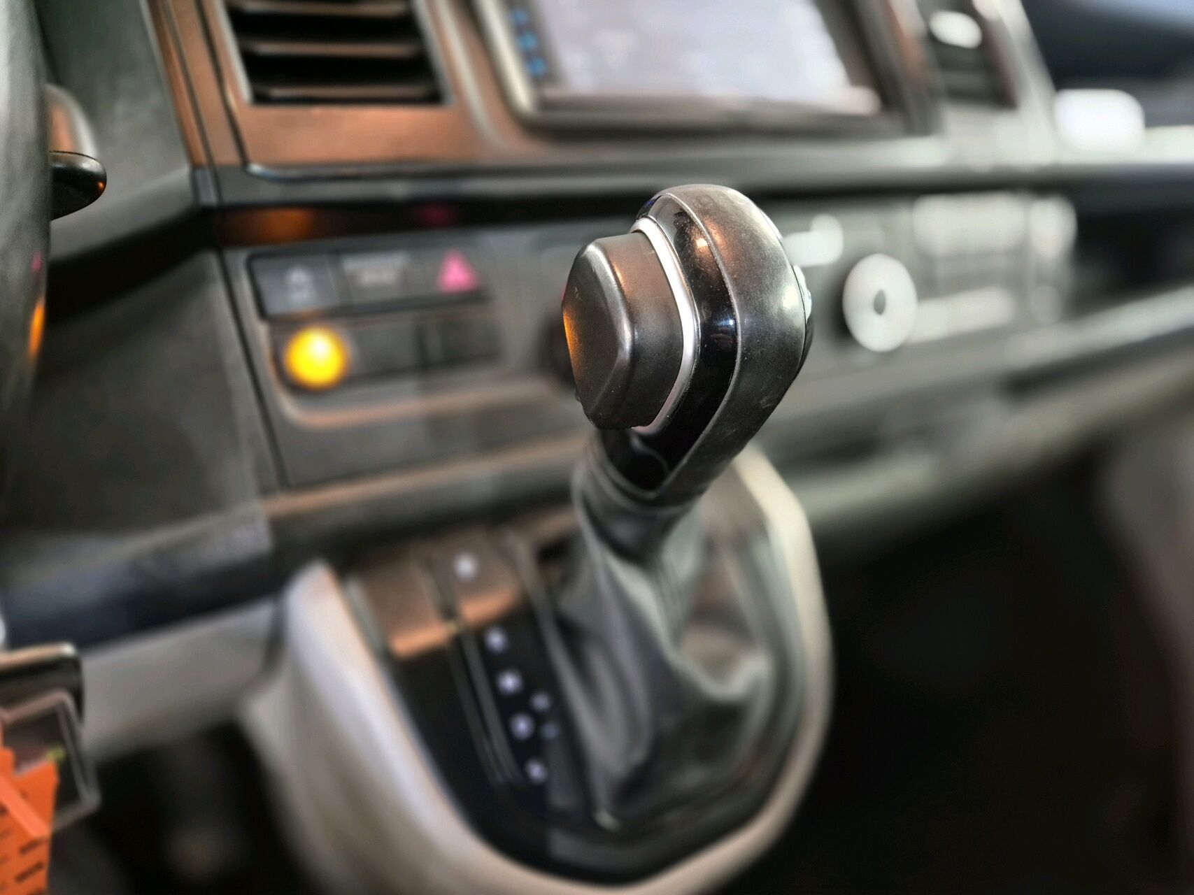 Billede af VW Transporter Kort 2,0 TDI BMT DSG 204HK Van 7g Aut.