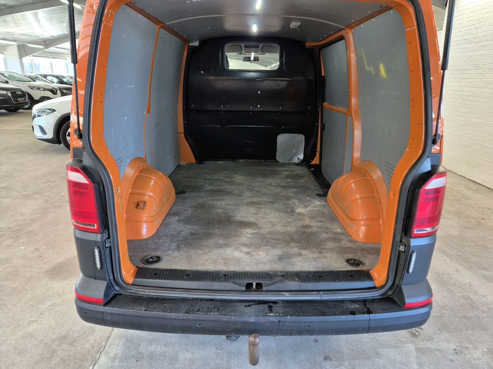 Billede af VW Transporter Kort 2,0 TDI BMT DSG 204HK Van 7g Aut.