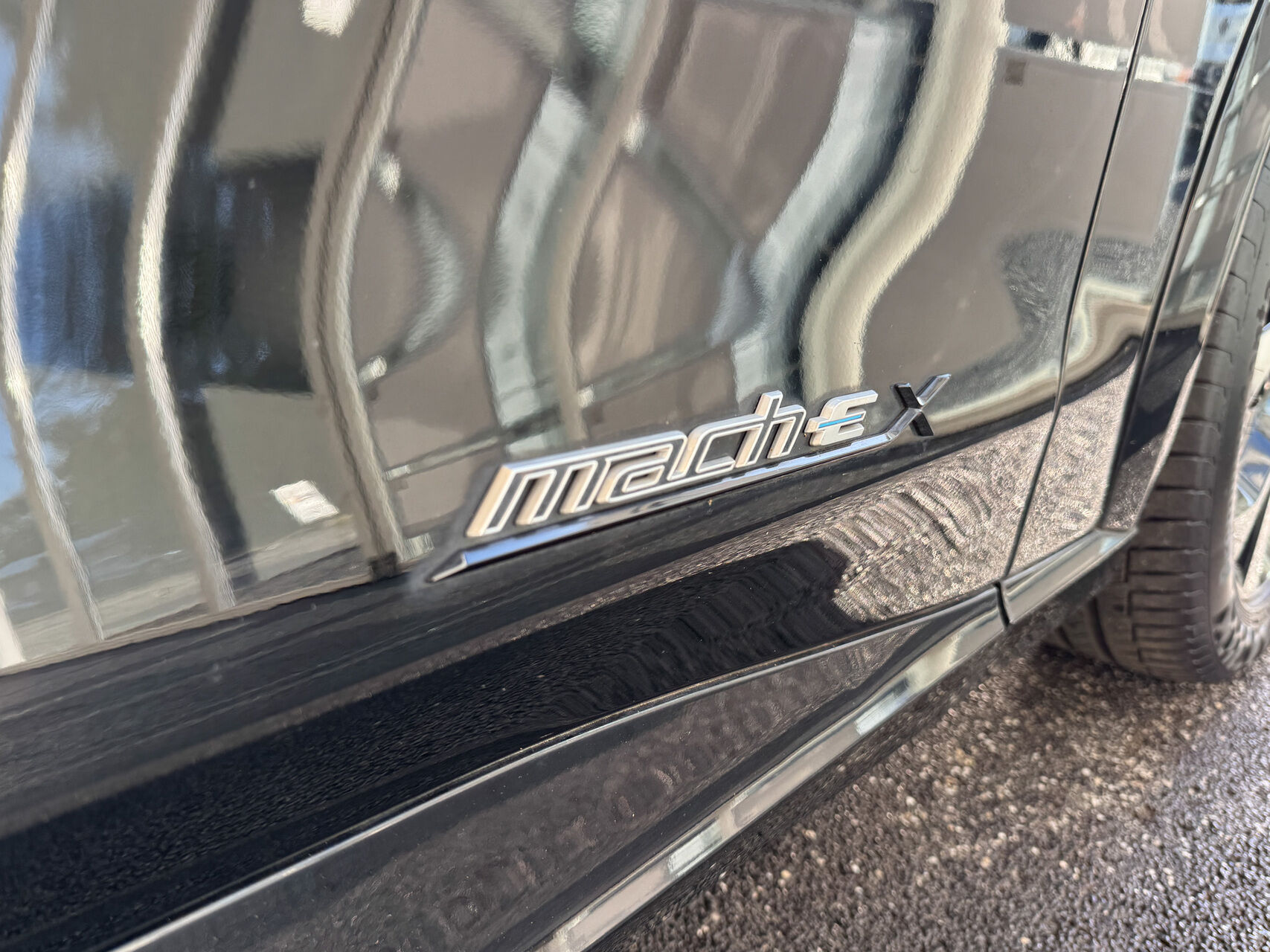 Billede af Ford Mustang Mach-E EL UR Premium 294HK 5d Aut.