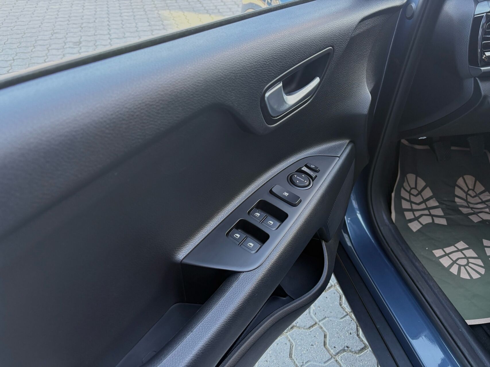 Billede af Kia Stonic 1,0 T-GDI  Mild hybrid Upgrade 100HK 5d 6g