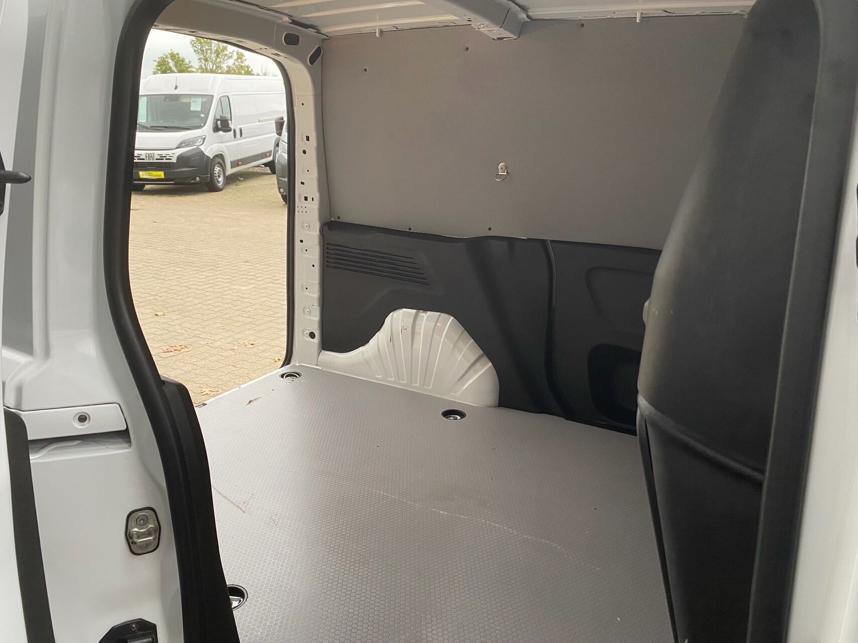Billede af Opel Combo L1V1 1,5 D Enjoy 102HK Van