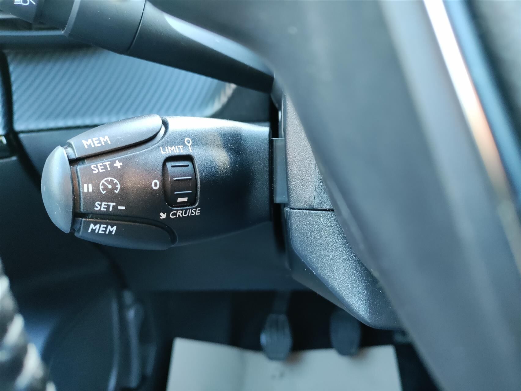 Billede af Peugeot 2008 1,2 PureTech Olympia 100HK 5d 6g