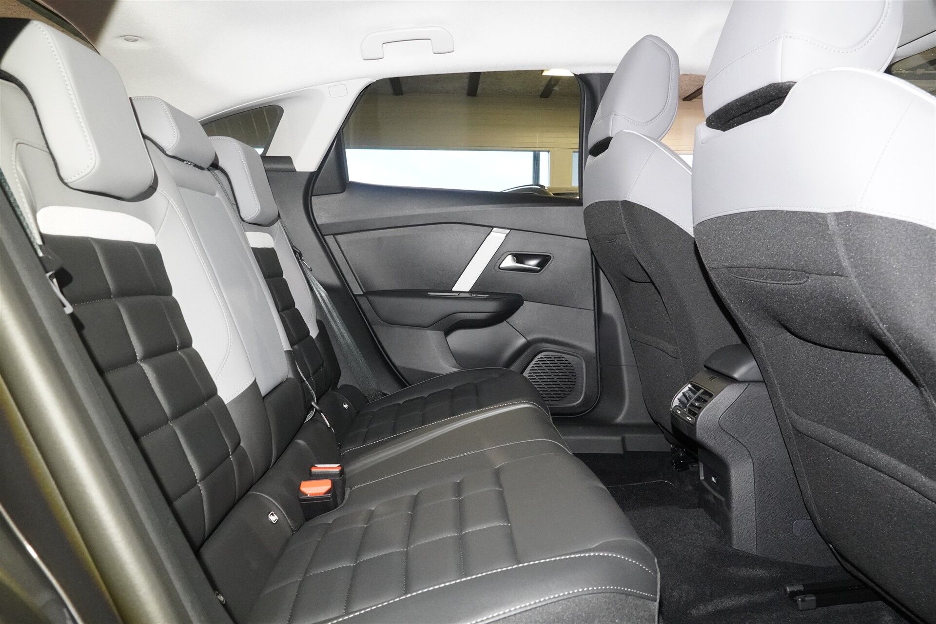 Billede af Citroën e-C4 EL Max 156HK 5d Aut.