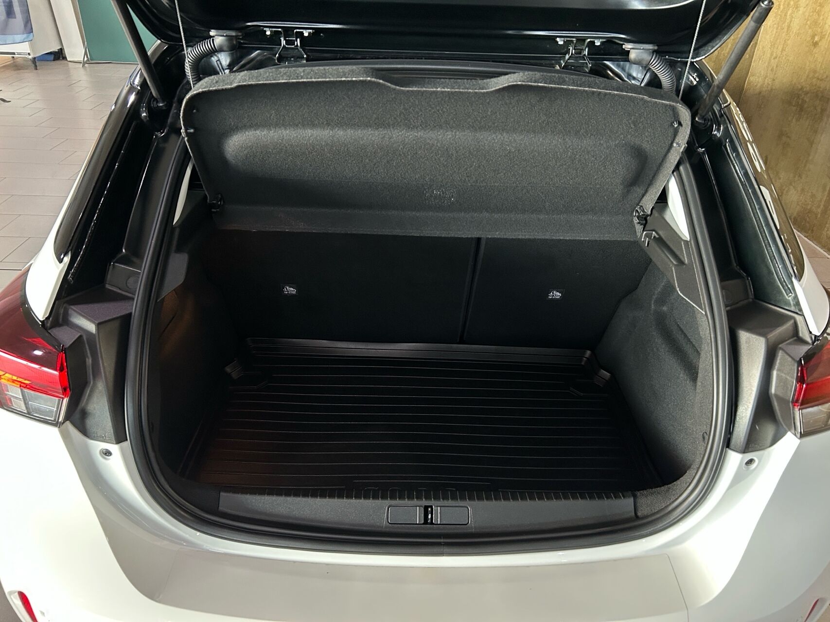 Billede af Opel Corsa 1,2 PureTech Sport EAT8 100HK 5d 8g Aut.