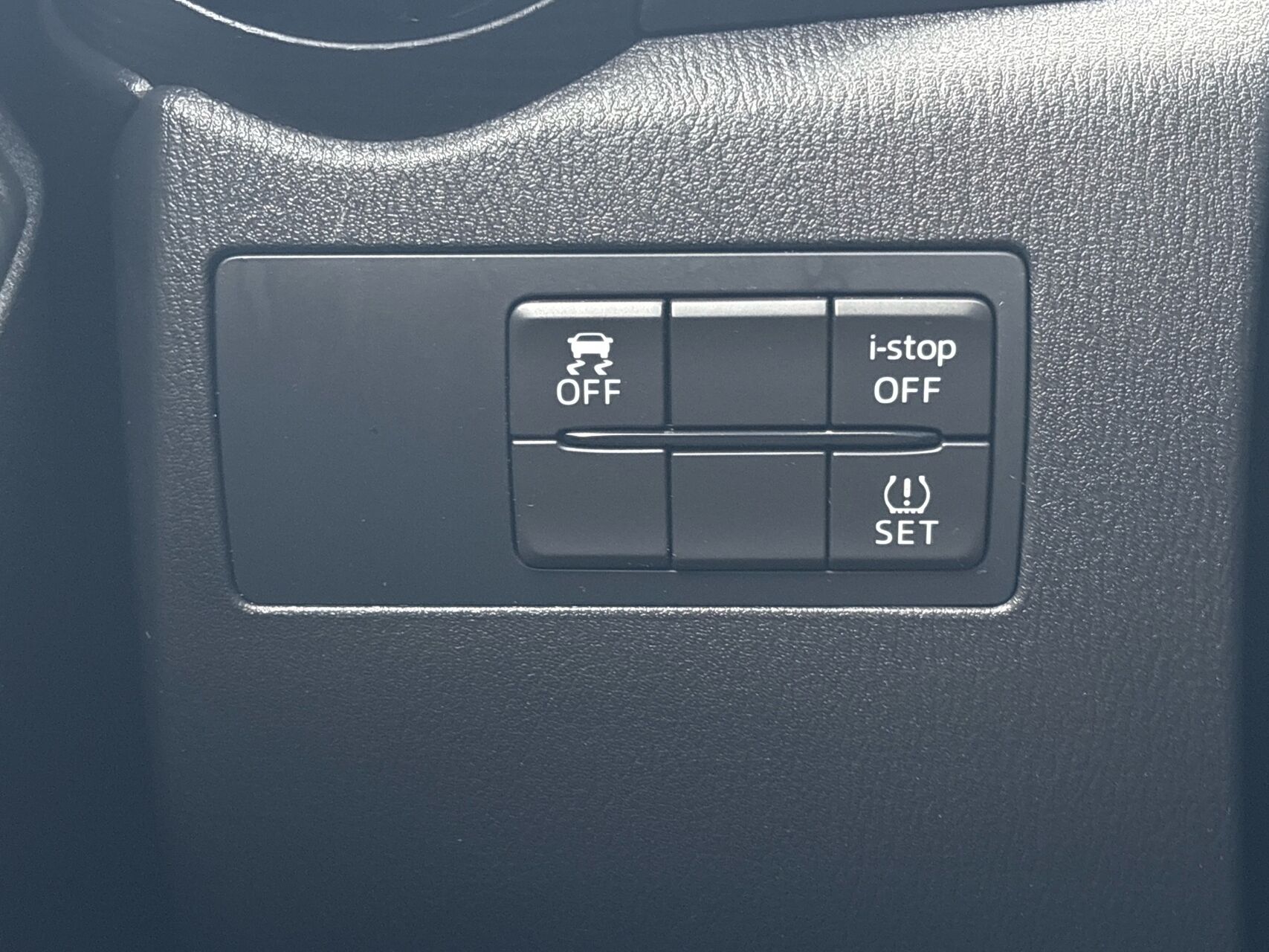 Billede af Mazda 2 1,5 Skyactiv-G Centre-Line 90HK 5d 6g Aut.
