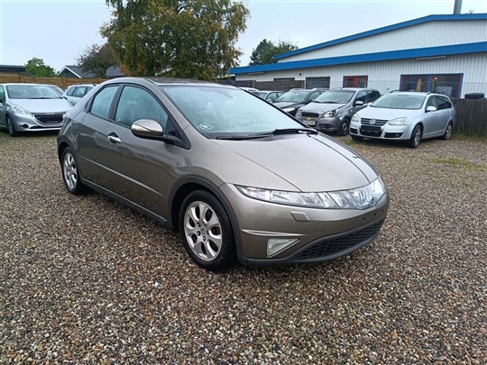 Honda Civic 1,8 Executive 140HK 5d 6g