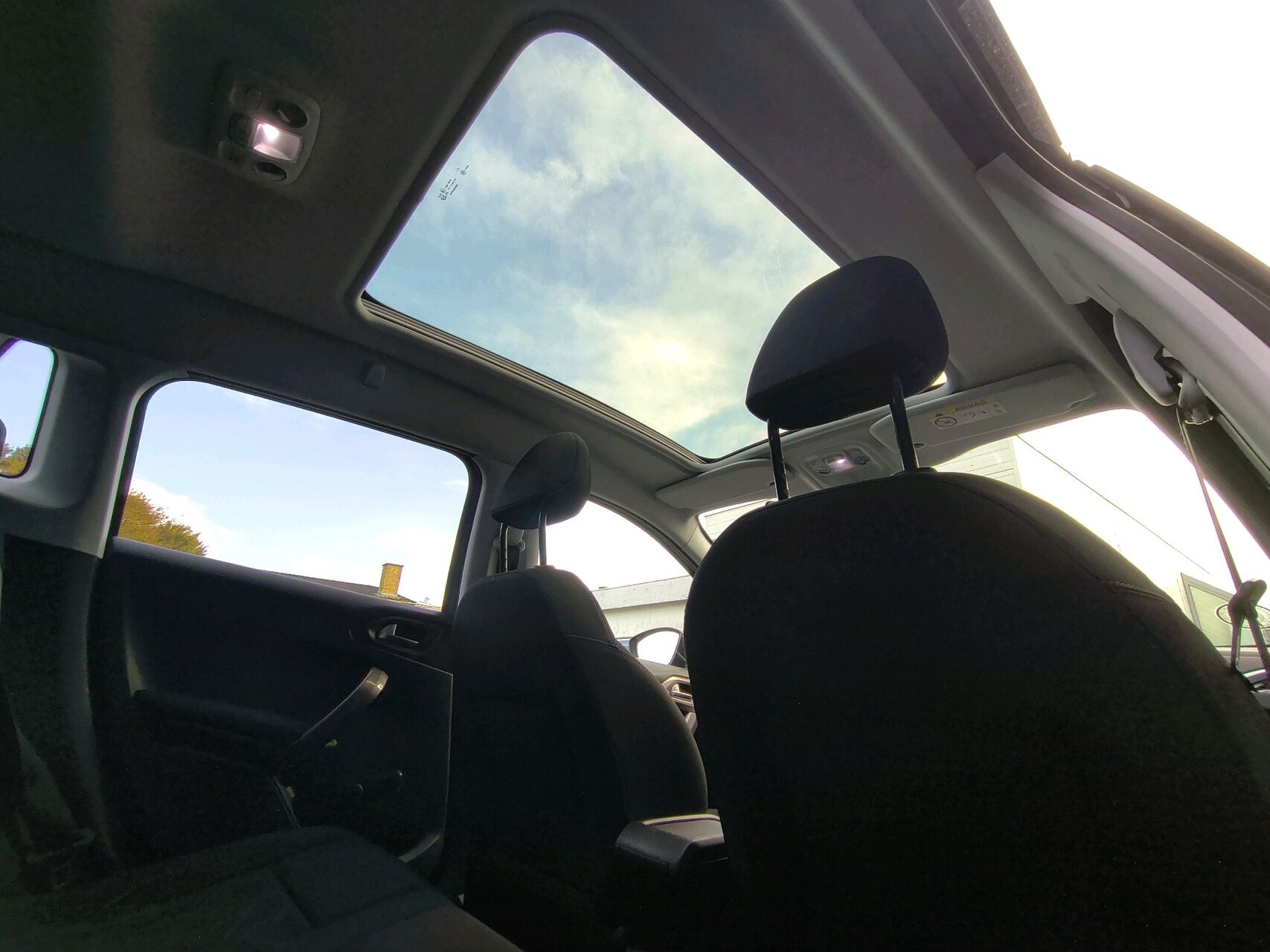Billede af Peugeot 2008 1,2 VTi Active Sky 82HK