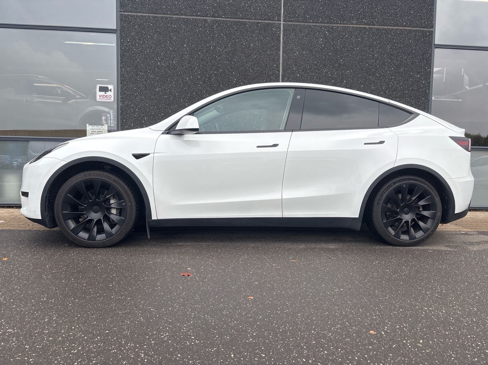 Billede af Tesla Model Y EL RWD 299HK 5d Aut.