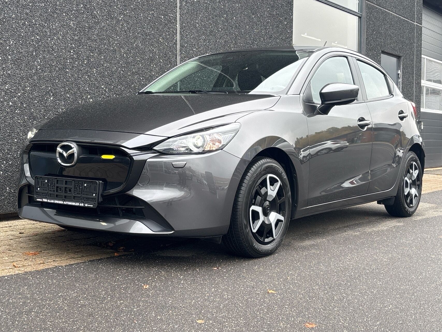 Billede af Mazda 2 1,5 Skyactiv-G Centre-Line 90HK 5d 6g Aut.