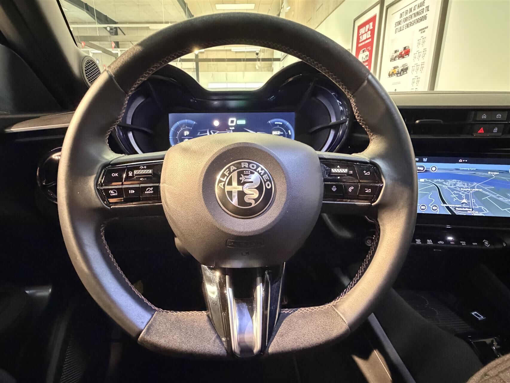 Billede af Alfa Romeo Junior EL Intensa 156HK 5d Aut.